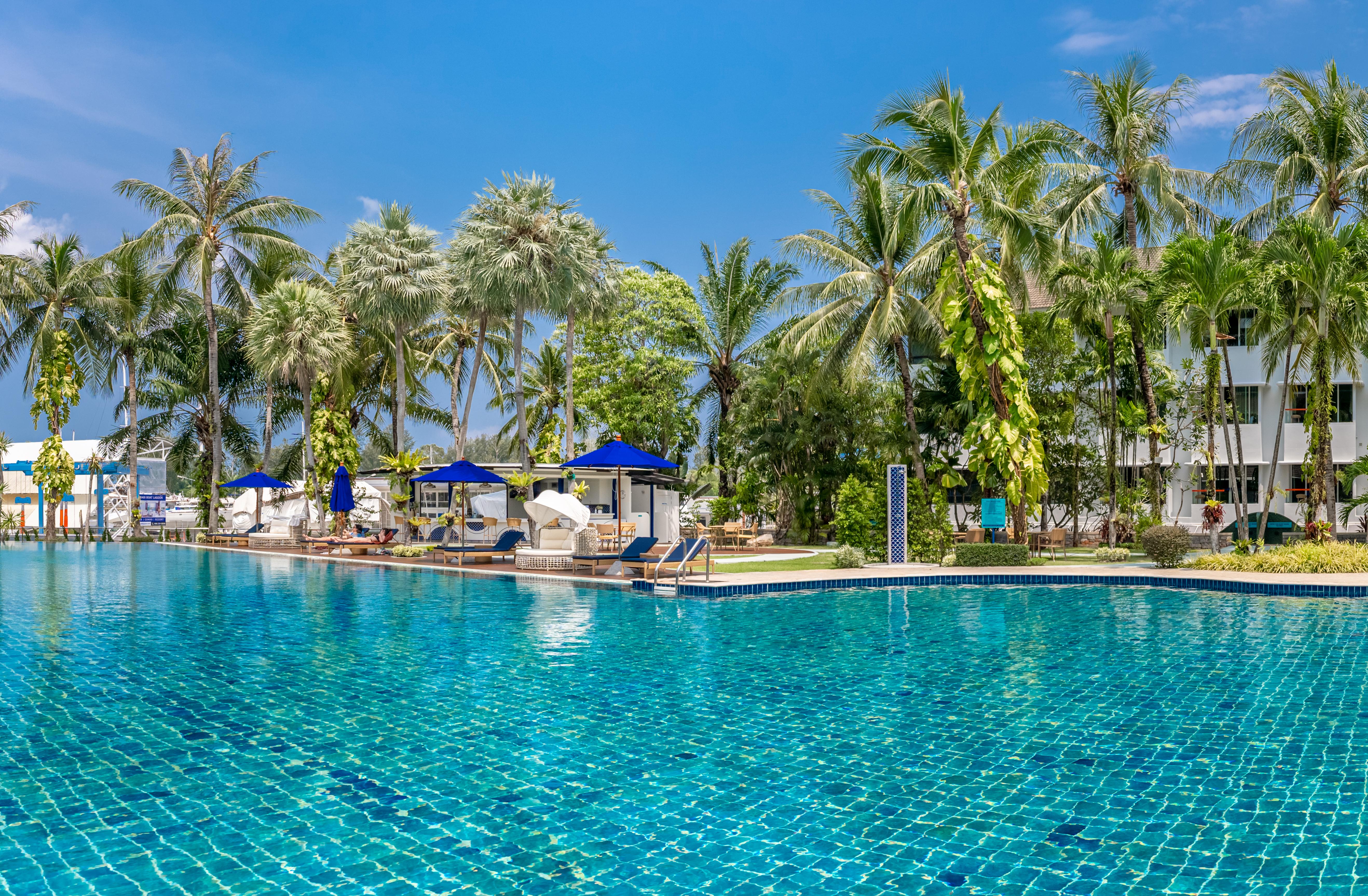 Nh Boat Lagoon Phuket Resort Exterior foto