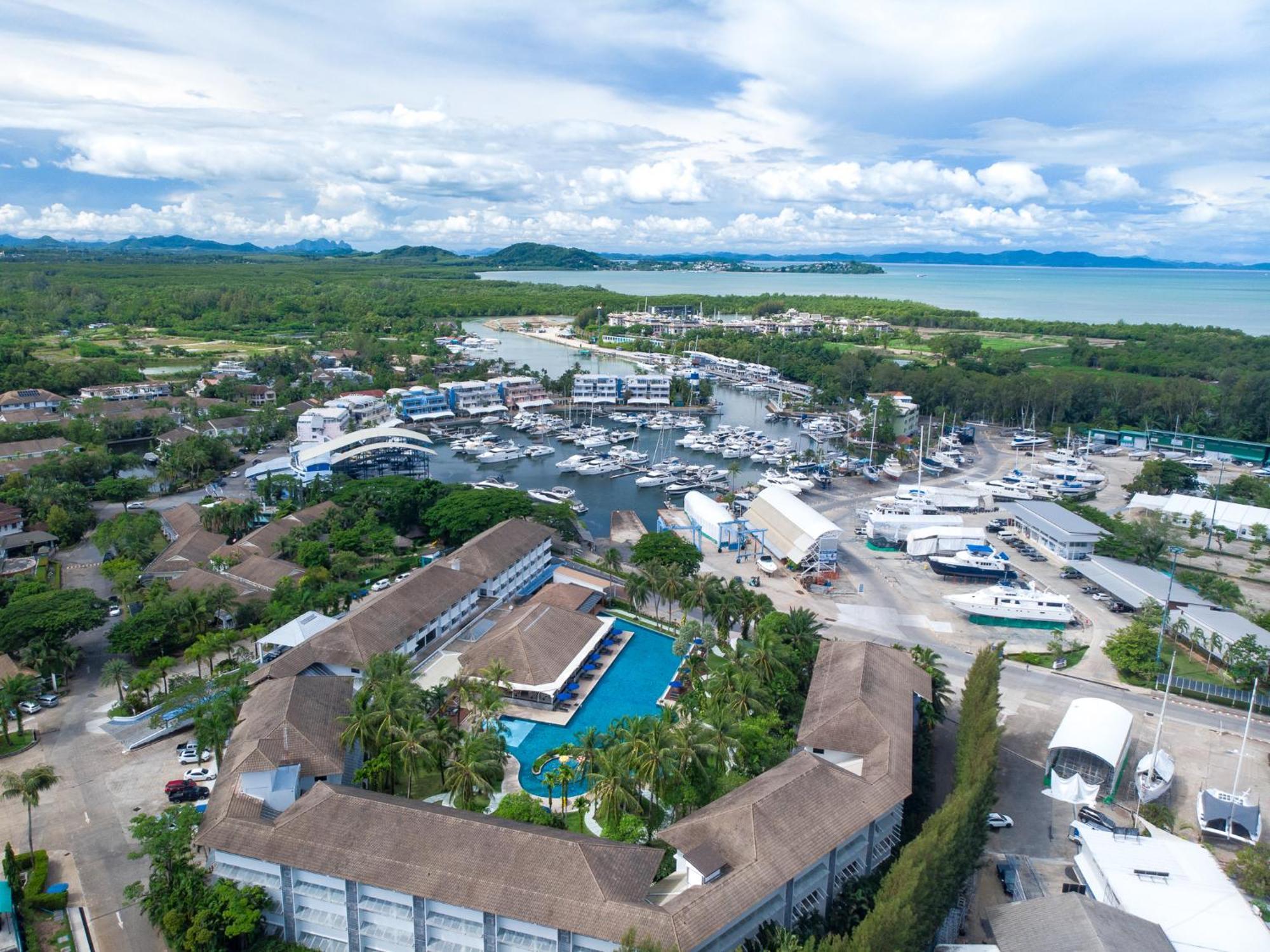 Nh Boat Lagoon Phuket Resort Exterior foto
